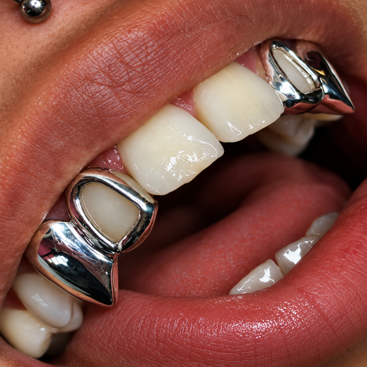Premium Chrome Star Grillz – Silver Design